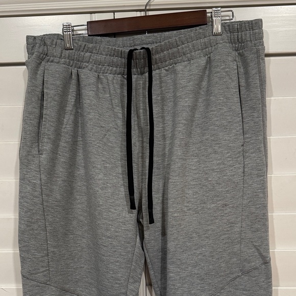 Balance Collection Men's Heather Gray Joggers - Picture 4 of 11